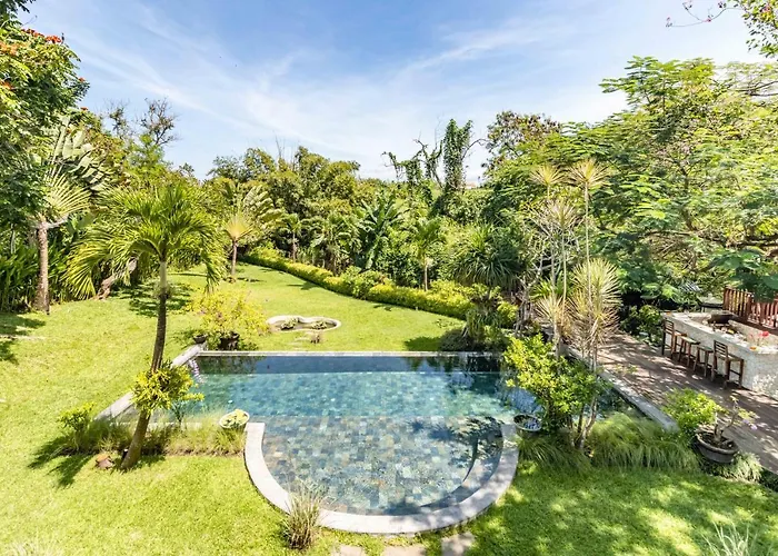 Villa 5bd Moroccan Style Luxury In The Heart Of Canggu